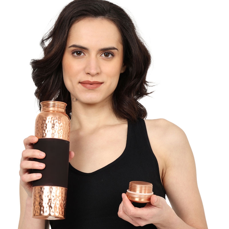 Pure Copper Water Bottle for Ayurvedic Health Benefits 1000 Ml Color Pattern